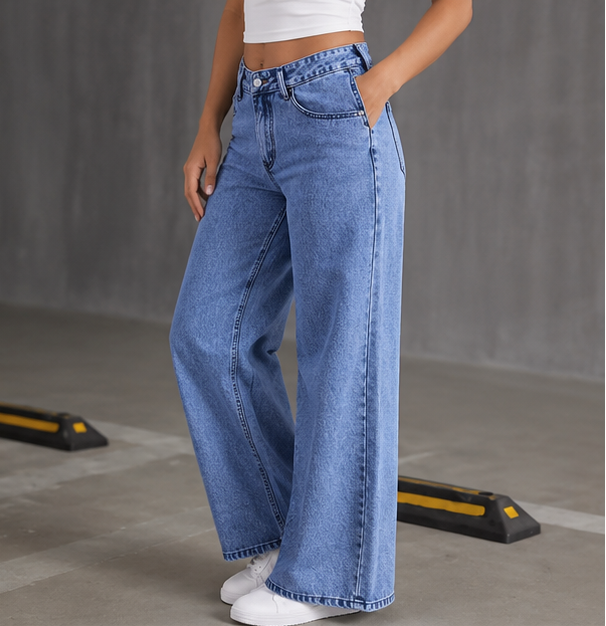 Women's Sky Blue Straight Fit Cotton Jeans | High Rise Light Wash Casual Denim